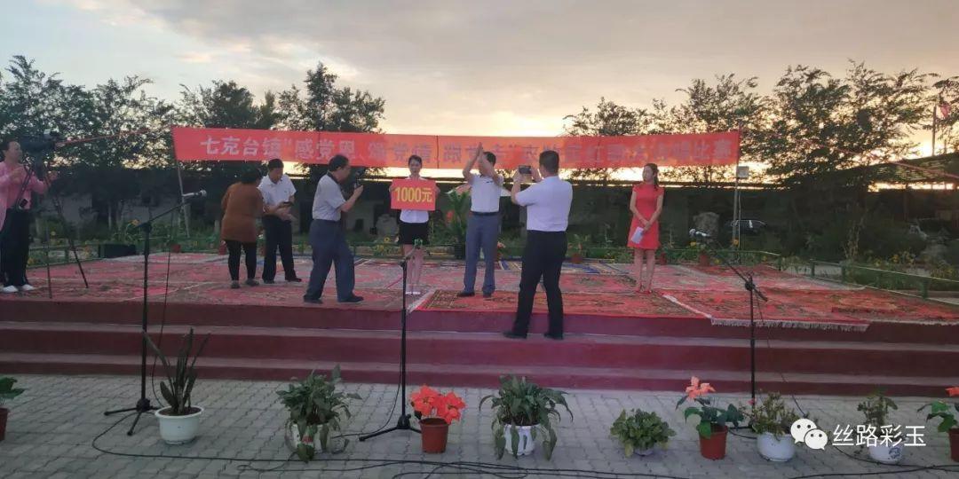 1月游戏版号发放再破百，机构：或推动产业繁荣发展，中概互联ETF（513220）缩量跌0.25%